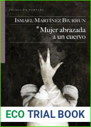 Mujer abrazada a un cuervo