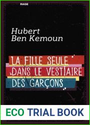 La fille seule dans les vestiaires des garcons
